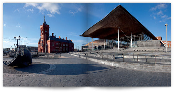 Senedd Argraffiad cyfyngedig clawr caled wedi’i lofnodi, gyda gorchudd